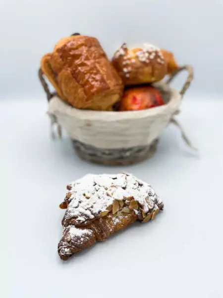 Croissant aux amandes